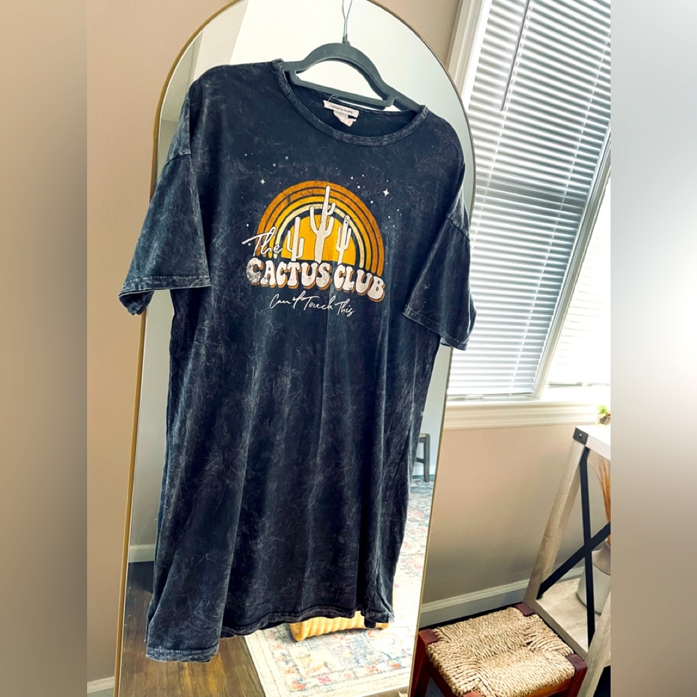 CAUTION TO THE WIND CACTUS CLUB GRAPHIC T-SHIRT DRESS.